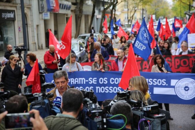 Manifestação este sábado em várias cidades nacionais junta protestos