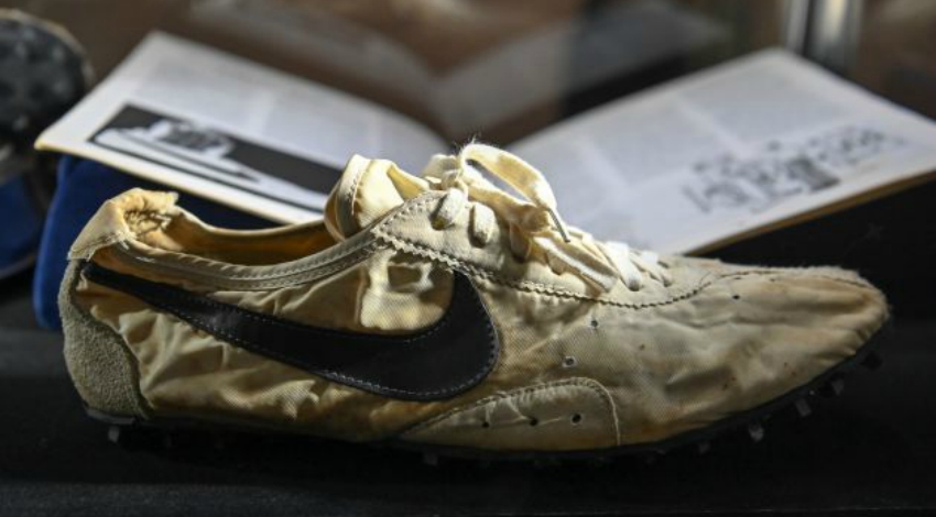 nike waffle shoes