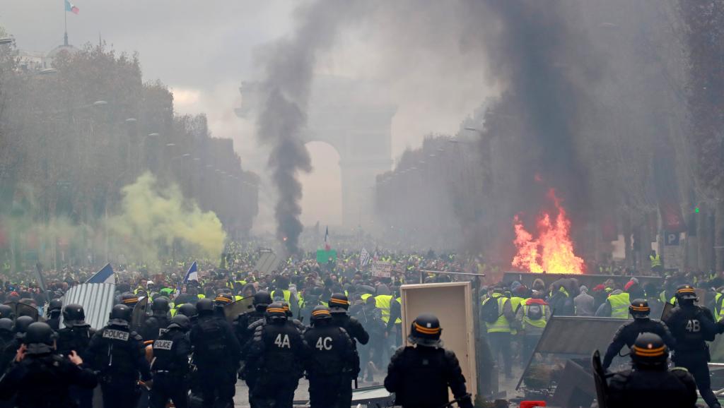 Crow Bud As fast as a flash Coletes Amarelos e Sindicatos ameaçam parar França a 5 de dezembro –  Executive Digest