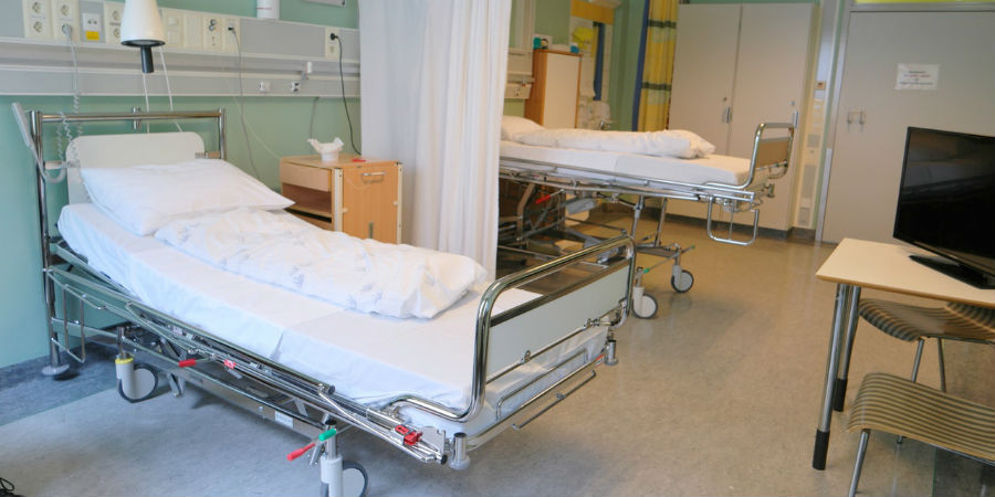 doctor-hospital-hospital-bed-sick-444890