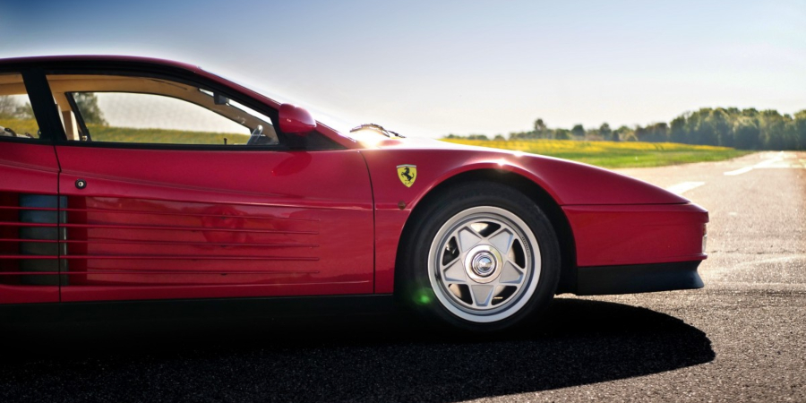 Ferrari fatura mais de 118 mil euros por carro vendido e lidera mercado automóvel de luxo