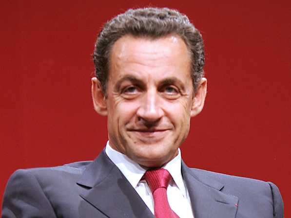 Sarkozy diz que Reino Unido emperrou acordo