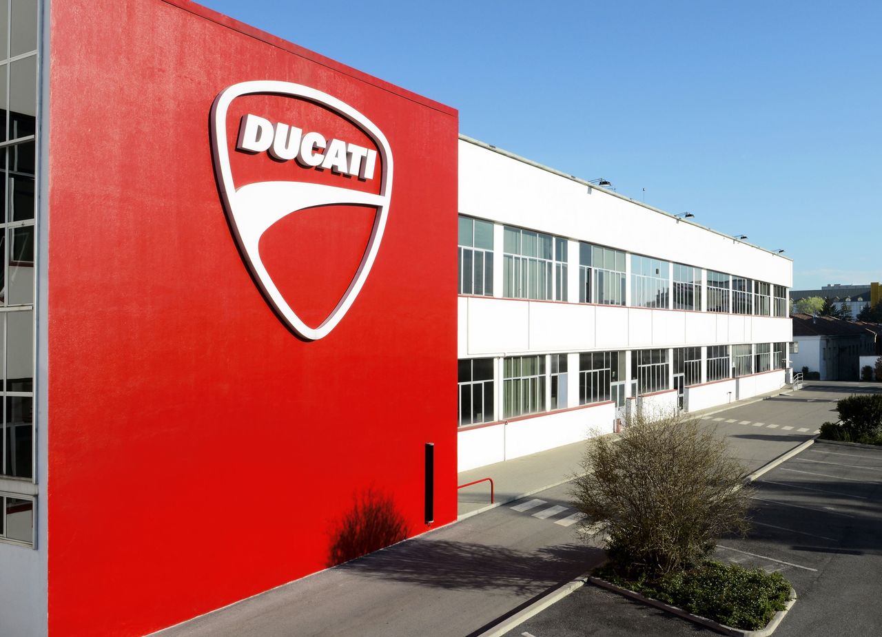 Ducati vai passar a ser vendida pela Volkswagen em Portugal e Espanha