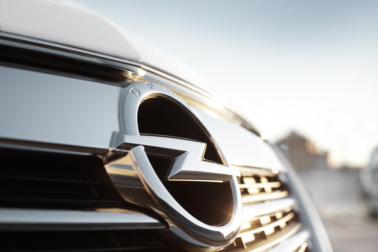 Opel apresenta novo logotipo que vai chegar aos primeiros carros de produção em 2024