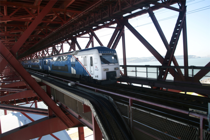 The circulation of trains on the 25 de Abril Bridge is limited due to the collapse of the cantenary – Executive Digest