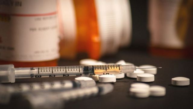 Fentanil e xilazina, a nova combinação de drogas que alarma os EUA -  Expresso