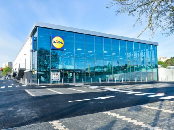 Lidl investiert 6,5 Millionen Euro in Lohnerhöhung für Arbeitnehmer ab 2024 – Executive Digest Lidl investiert 6,5 Millionen Euro in Lohnerhöhung für Arbeitnehmer ab 2024 – Executive Digest
