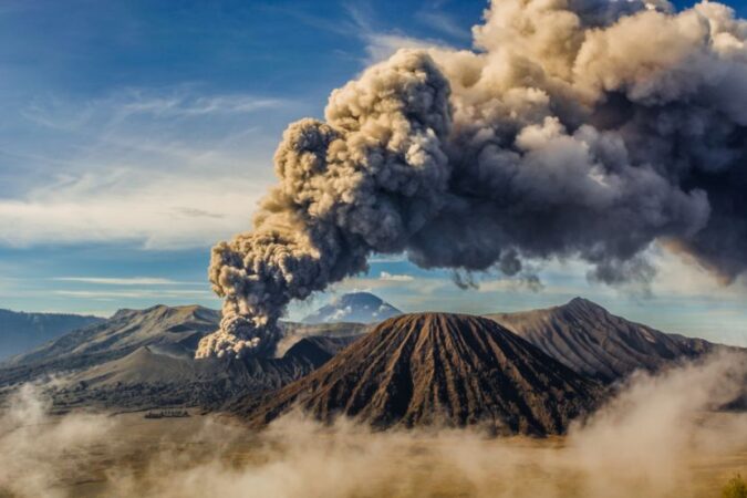 La erupción del volcán ruso obliga a las autoridades a emitir alerta roja – Executive Digest