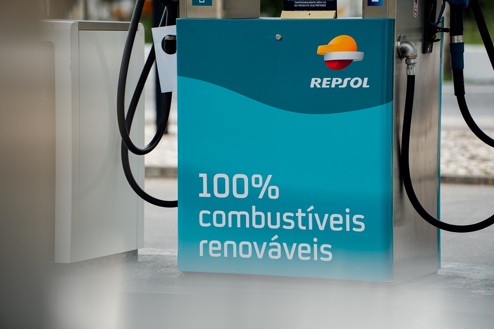 Repsol vai expandir para mais de 600 estações de serviço com combustível 100% renovável em 2024 em Portugal e Espanha
