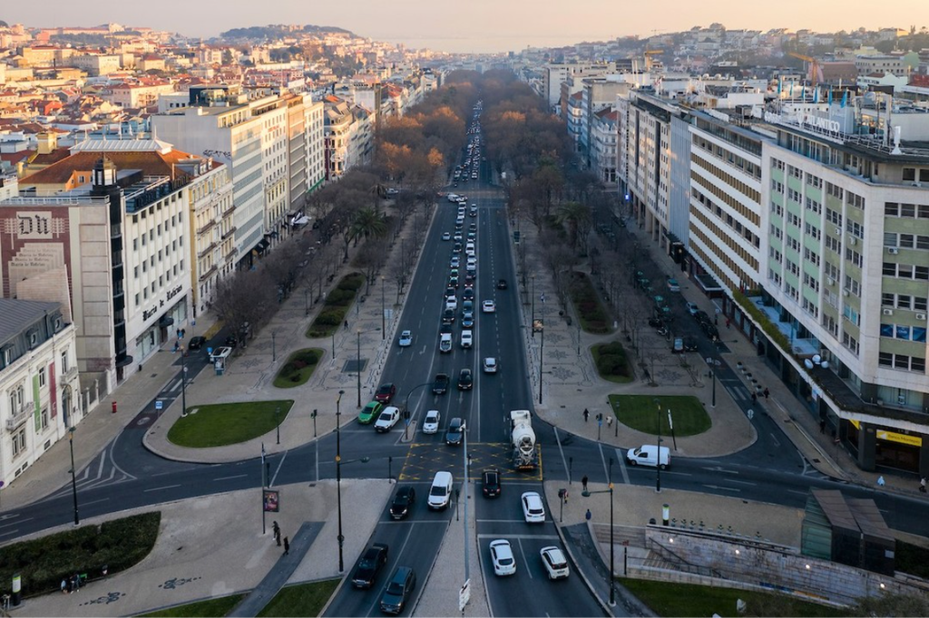 Um em cada quatro portugueses tenciona conduzir viaturas proibidas pelas Zonas de Emissão Reduzida: quase metade não sabe se estas existem em Portugal