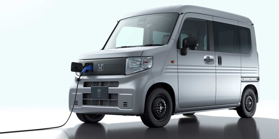 Honda lança o novo N-VAN e no Japão (1)