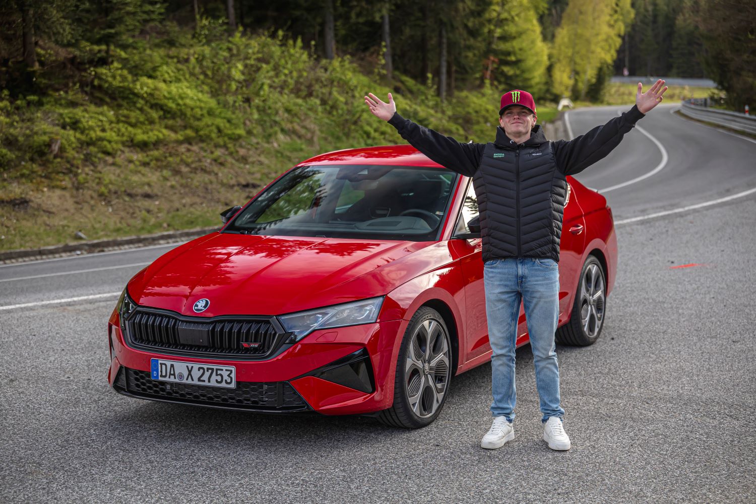 Prazer de condução alia-se ao conforto: ás dos ralis, Oliver Solberg, testa o Škoda Octavia RS