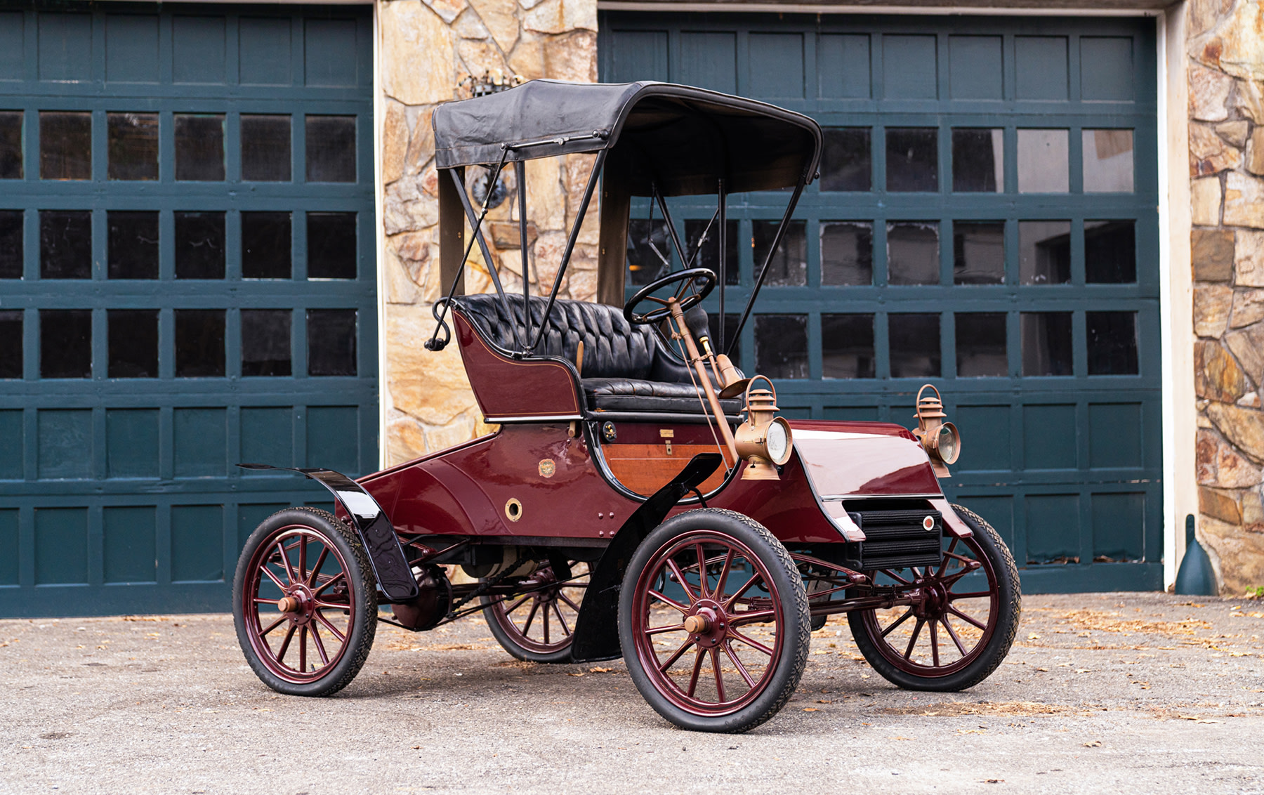 Faz hoje 121 anos que foi vendido o primeiro Ford: Model A foi o antecessor do famoso Model T