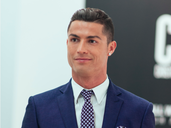 Möchten Sie für Cristiano Ronaldo arbeiten? Der portugiesische Star bietet 50 Tage Urlaub und ein Gehalt von 2.300 pro Monat – Zusammenfassung