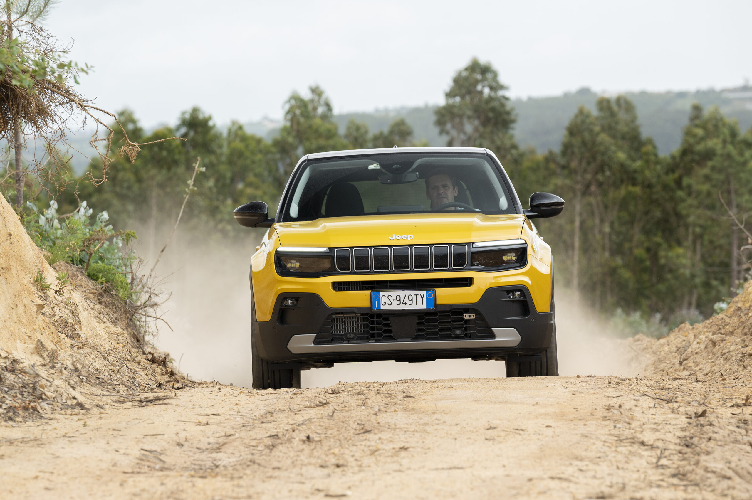 Ensaio. Jeep Avenger: o SUV descomplicado chega a Portugal em três versões