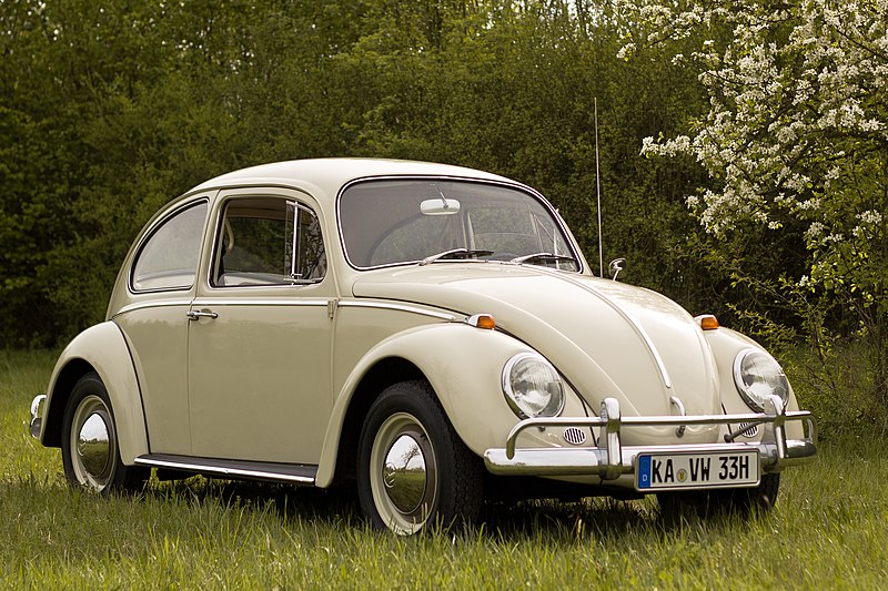 Foi há 89 anos que o mítico VW Carocha foi revelado ao público pela primeira vez (em protótipo)