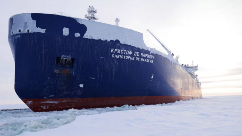 The West wants to “strangle” Russia and it is succeeding. Sanctions keep Putin’s “ghost fleet” adrift in the Arctic