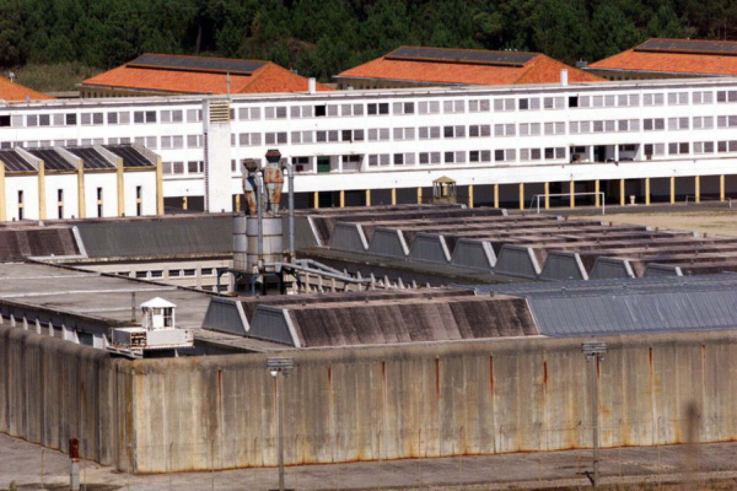 Fugitivos de Vale de Judeus ainda estão a monte uma semana depois