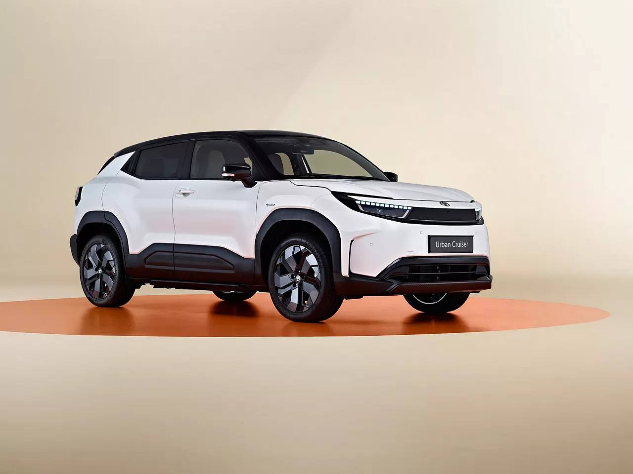 Toyota apresenta Urban Cruiser em estreia mundial: veja o design poderoso do novo SUV compacto elétrico