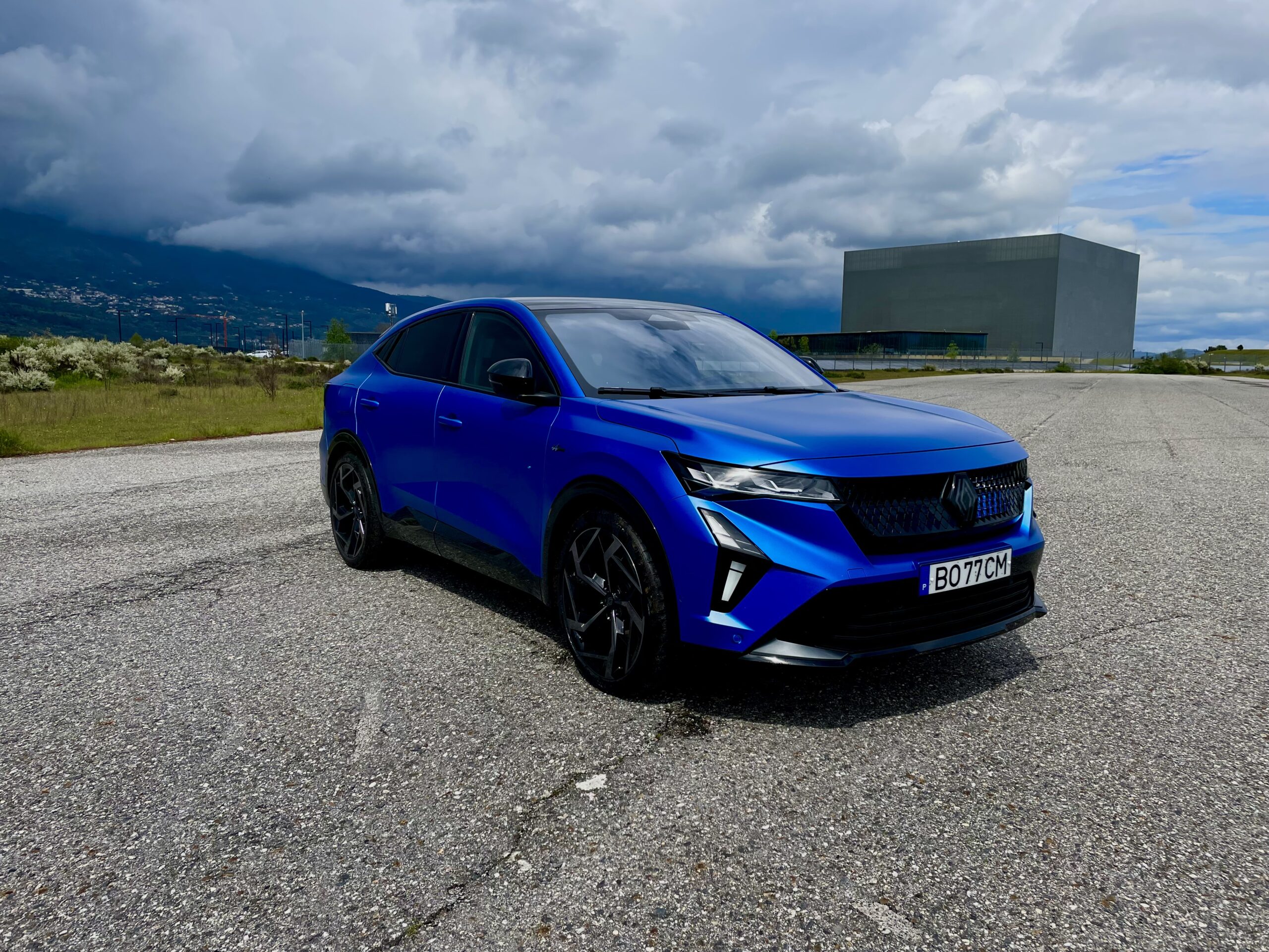 RENAULT RAFALE atelier Alpine E-Tech 4×4 300 cv plug-in hybrid – Potência híbrida de pura emoção