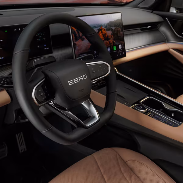 Desde os tratores dos anos 80 até aos SUV elétricos do futuro: o regresso inesperado da Ebro para invadir as estradas da Europa