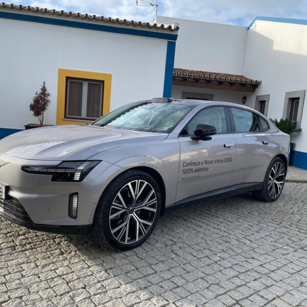 Ensaio. Volvo ES90: A ascensão da serenidade sueca no paradigma do luxo elétrico