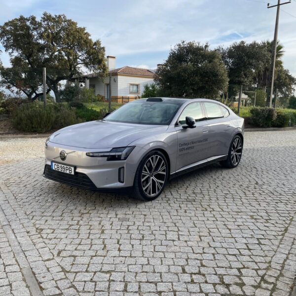 Ensaio. Volvo ES90: A ascensão da serenidade sueca no paradigma do luxo elétrico