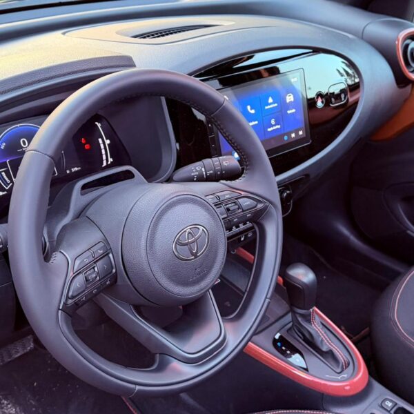 Ensaio. Toyota Aygo X, o ‘pequeno descontraído’ que quer conquistar a Europa pela qualidade e alegria ao volante