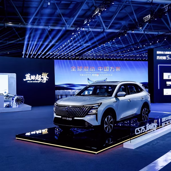 Este carro aprende consigo: a tecnologia Changan Bluecore HEV que quer redefinir a experiência automóvel