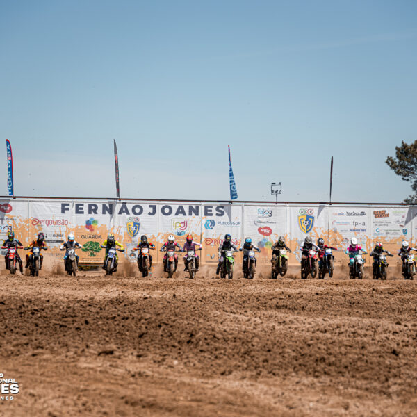 Motores a fundo: motocross volta este fim de semana a levar aldeia da Serra da Estrela aos maiores da Europa