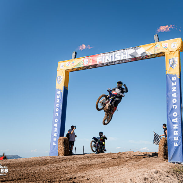 Motores a fundo: motocross volta este fim de semana a levar aldeia da Serra da Estrela aos maiores da Europa