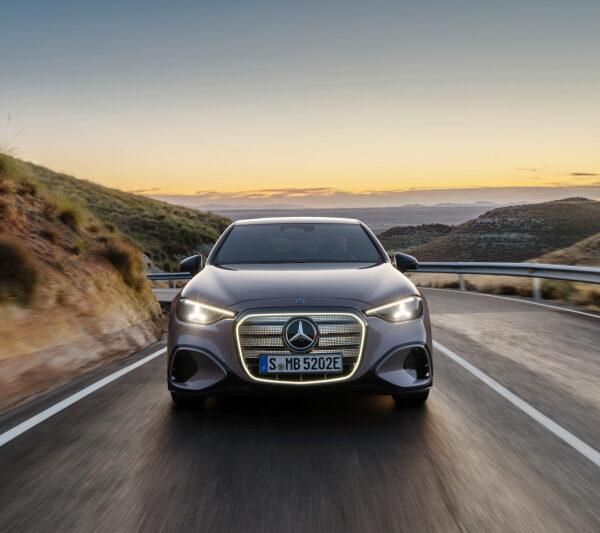 Mercedes-Benz Classe C elétrico já pode ser encomendado em Portugal: 743 km de autonomia e 489 cv desde 70.600 euros
