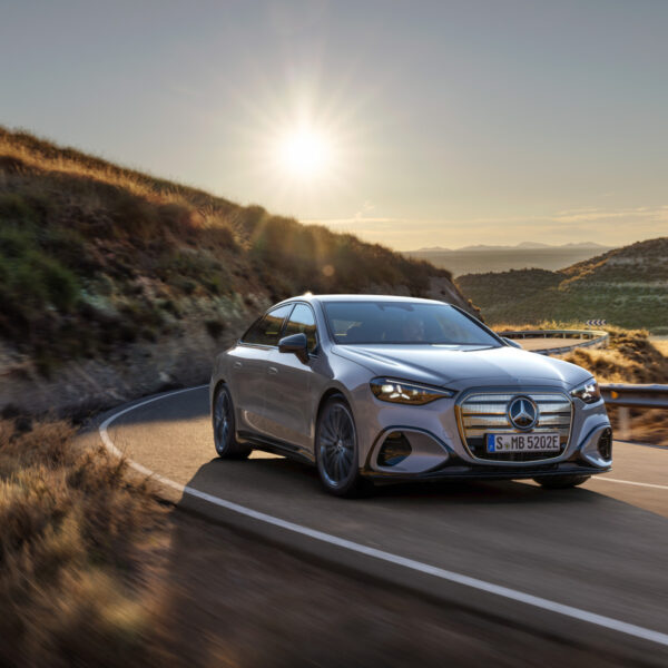 Mercedes-Benz Classe C elétrico já pode ser encomendado em Portugal: 743 km de autonomia e 489 cv desde 70.600 euros
