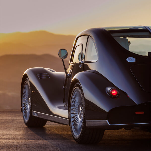 Só vão existir nove: Morgan e Pininfarina criam um coupé quase único