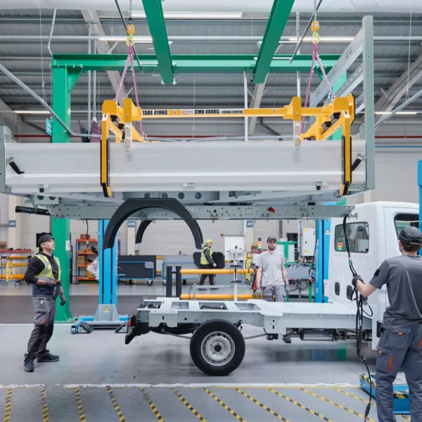 Renault lança solução chave na mão para comerciais: menos espera e veículos já adaptados ao trabalho