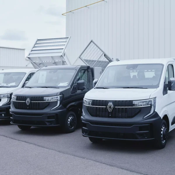 Renault lança solução chave na mão para comerciais: menos espera e veículos já adaptados ao trabalho