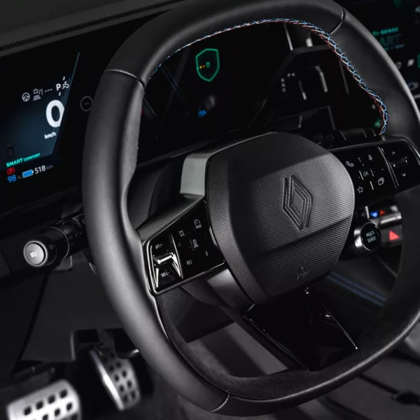 Autonomia até 500 km, carregamento mais rápido e Gemini a bordo: Renault atualiza o Megane E-Tech elétrico