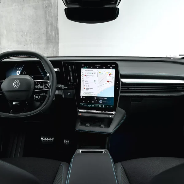 Autonomia até 500 km, carregamento mais rápido e Gemini a bordo: Renault atualiza o Megane E-Tech elétrico
