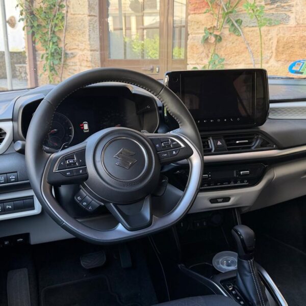 Ensaio. Suzuki Swift 1.2 Mild Hybrid: o utilitário que continua a desafiar a lógica do mercado