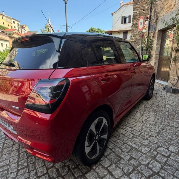 Ensaio. Suzuki Swift 1.2 Mild Hybrid: o utilitário que continua a desafiar a lógica do mercado